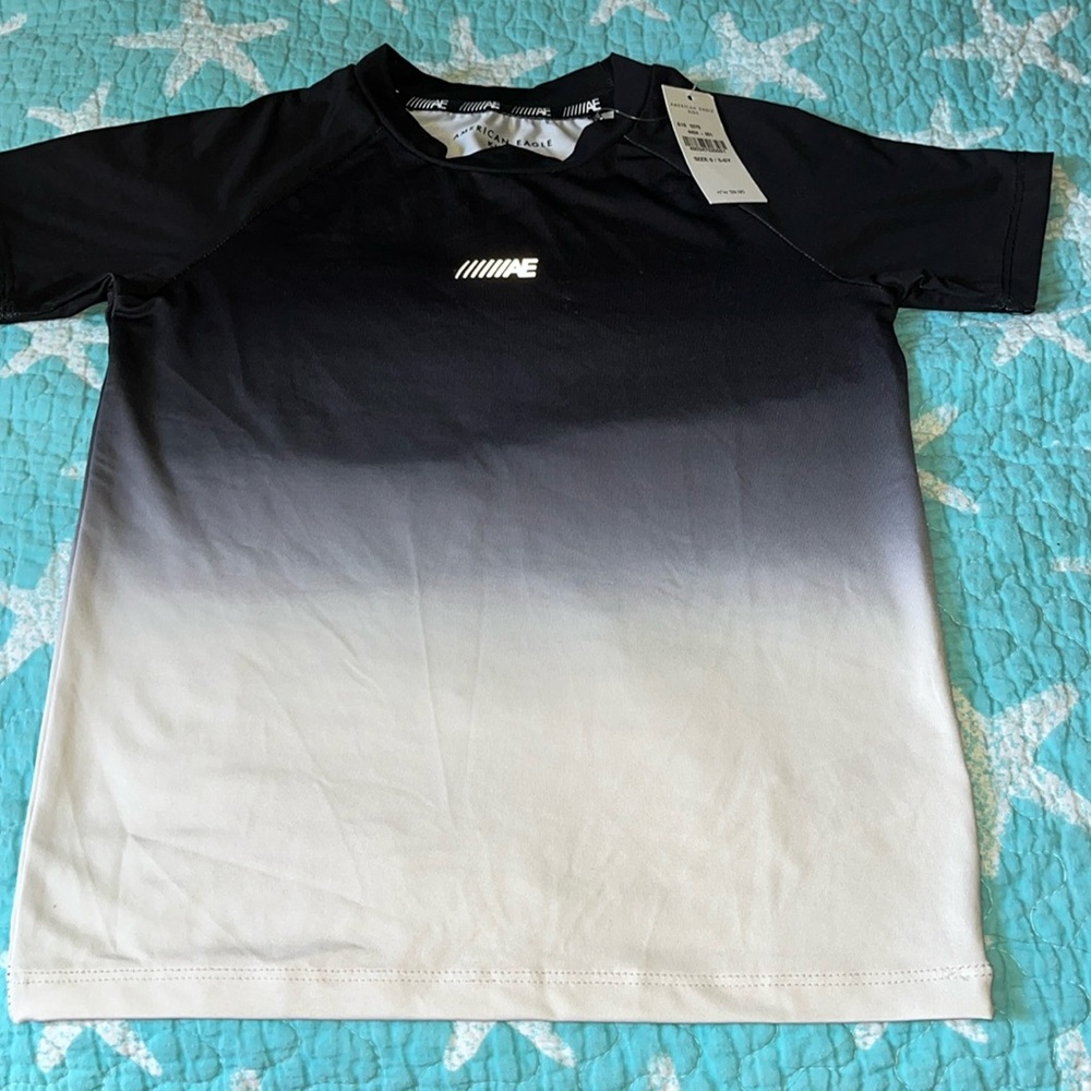 New, American Eagle Kids ombre, Black, darker, gray, and gray in color. 5-6 T